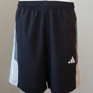Adidas Men's Training Athletic Shorts Black and White Stripes Size Large NWT